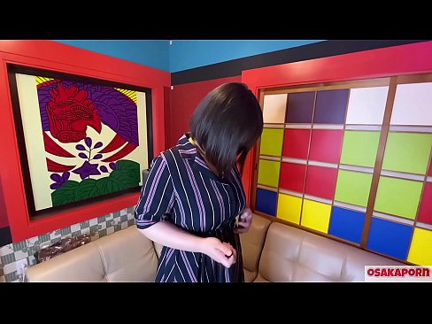 ❤️ Japonská kráska s veľkými prsiami masturbuje so sexuálnymi hračkami a má orgazmus. V rozhovore hovorí o svojich skúsenostiach so šukaním. Obrovské kozy a chlpatá kundička hlasno stonajú. Osakaporn ️ Porno video na nás sk.centr-klassiki.ru ❤